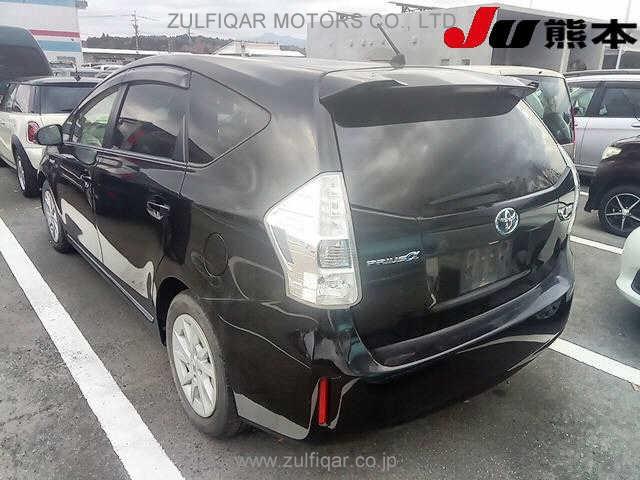 TOYOTA PRIUS ALPHA 2012 Image 2