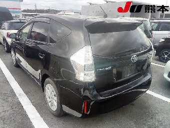 TOYOTA PRIUS ALPHA 2012 Image 2