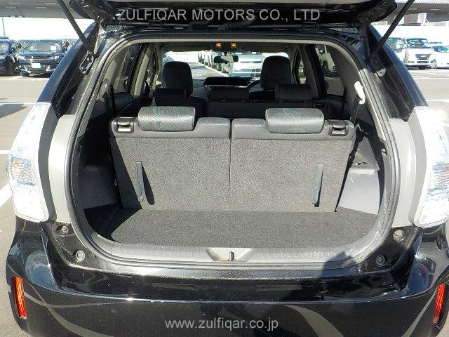 TOYOTA PRIUS ALPHA 2012 Image 11