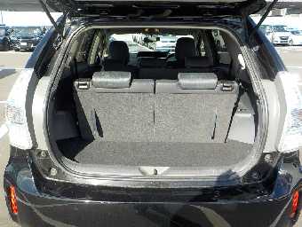 TOYOTA PRIUS ALPHA 2012 Image 11