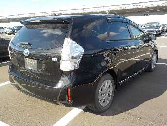 TOYOTA PRIUS ALPHA 2012 Image 14
