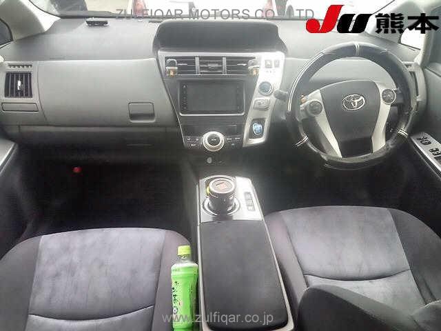TOYOTA PRIUS ALPHA 2012 Image 3