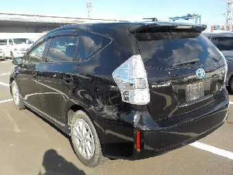 TOYOTA PRIUS ALPHA 2012 Image 15