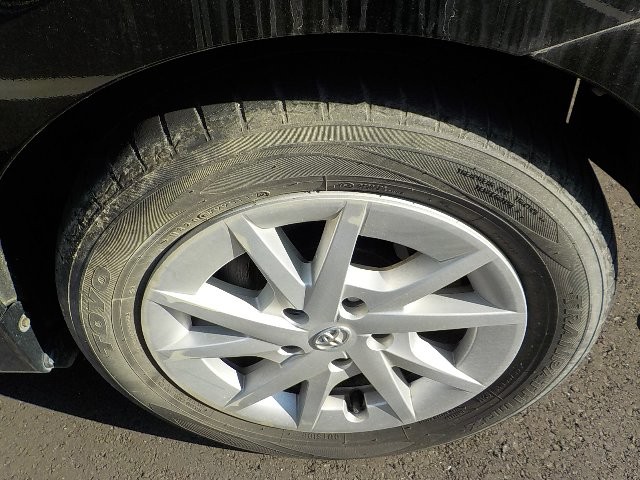 TOYOTA PRIUS ALPHA 2012 Image 22