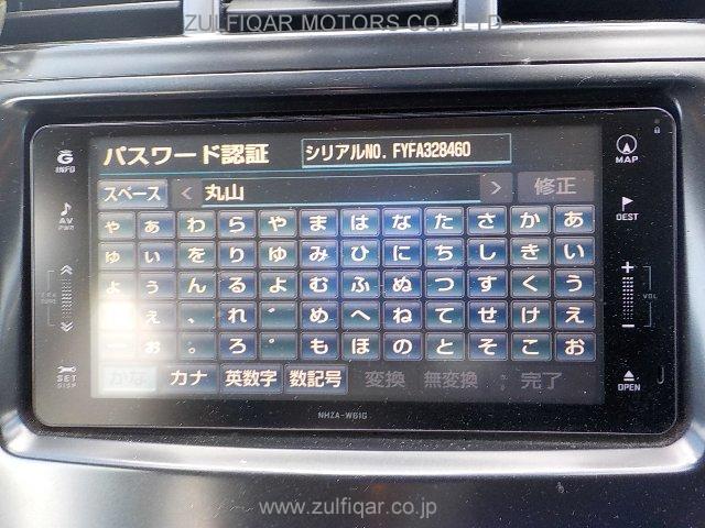 TOYOTA PRIUS ALPHA 2012 Image 5