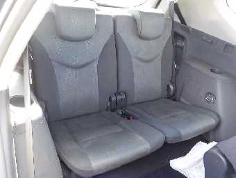 TOYOTA PRIUS ALPHA 2012 Image 10