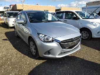 MAZDA DEMIO 2017 Image 6
