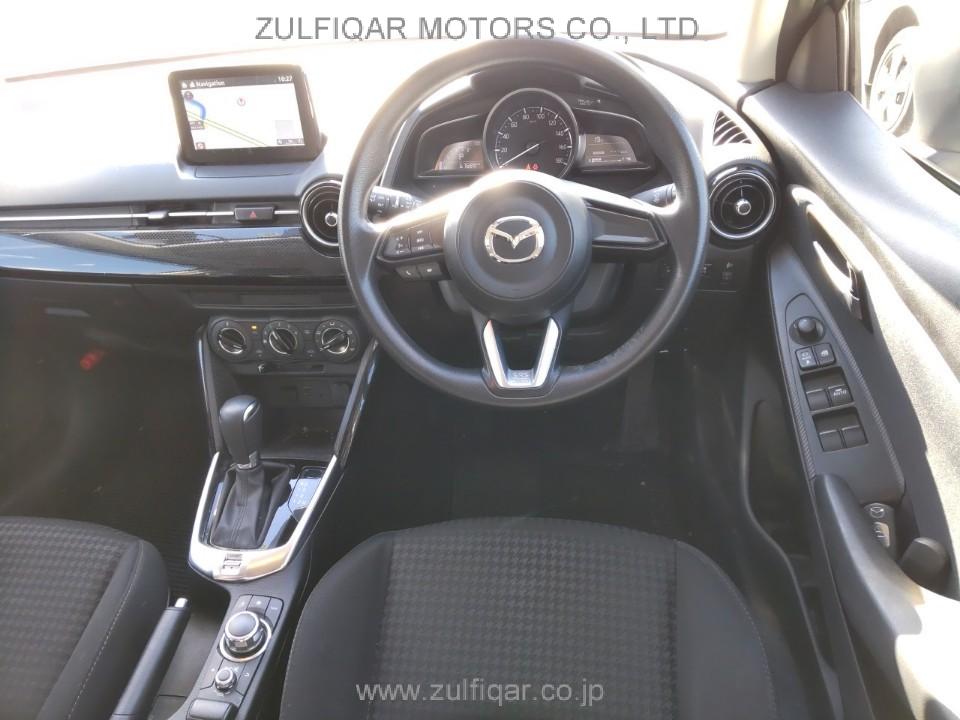 MAZDA DEMIO 2017 Image 9
