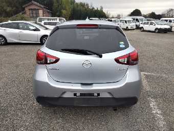 MAZDA DEMIO 2017 Image 3