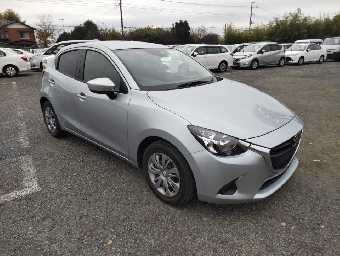 MAZDA DEMIO 2017 Image 6