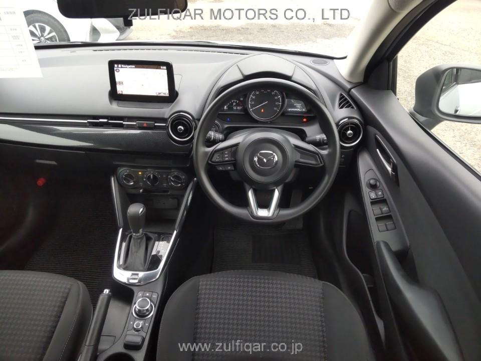 MAZDA DEMIO 2017 Image 9