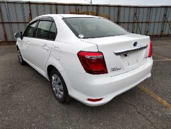 TOYOTA COROLLA AXIO 2017 Image 4