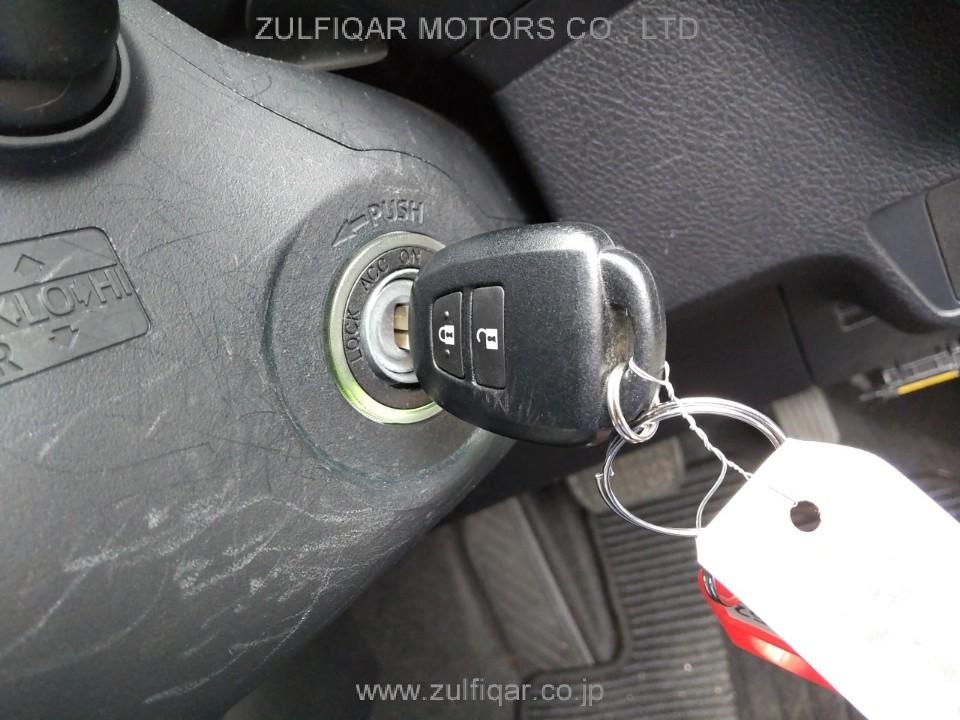 TOYOTA COROLLA AXIO 2017 Image 10