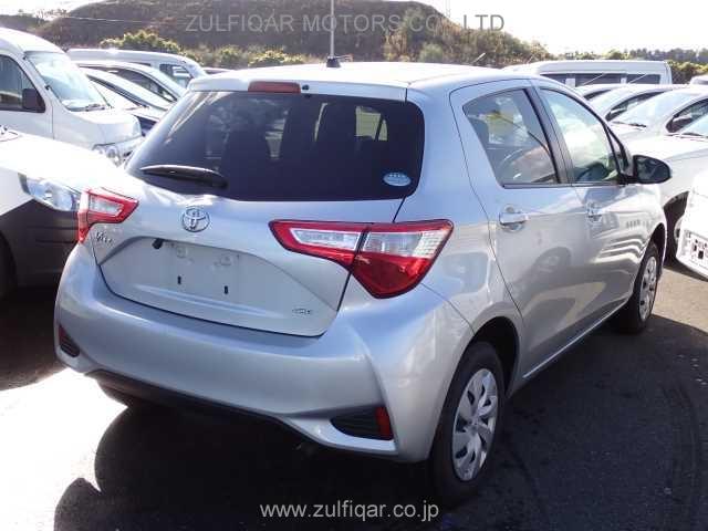 TOYOTA VITZ 2017 Image 2