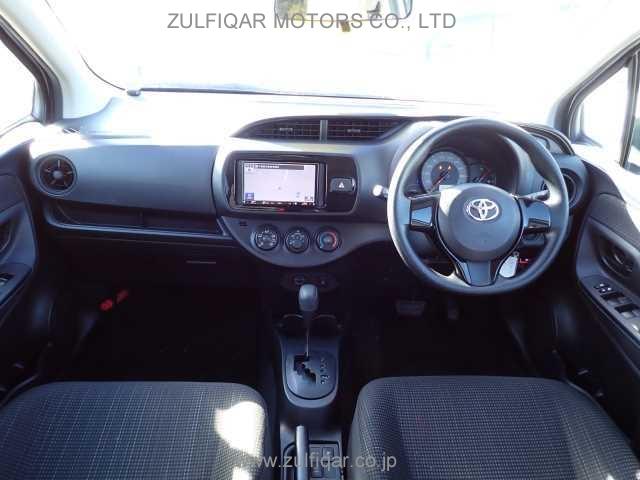 TOYOTA VITZ 2017 Image 3