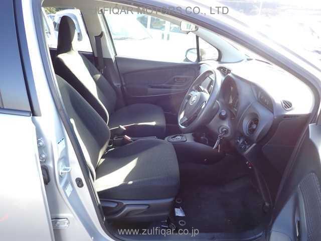 TOYOTA VITZ 2017 Image 6