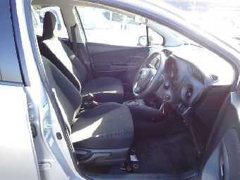 TOYOTA VITZ 2017 Image 5