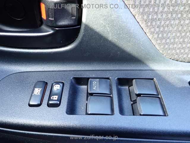 TOYOTA VITZ 2017 Image 7