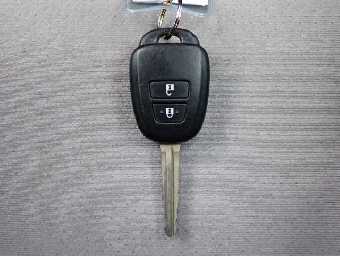 TOYOTA COROLLA AXIO 2016 Image 7