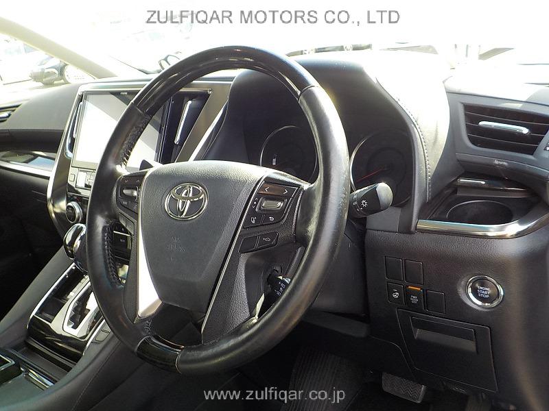 TOYOTA ALPHARD 2017 Image 7