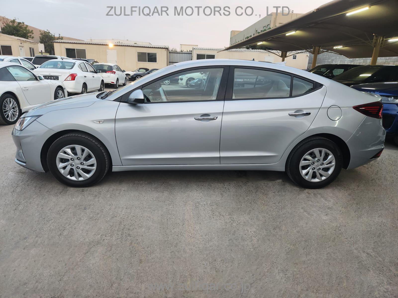 HYUNDAI ELANTRA 2020 Image 2