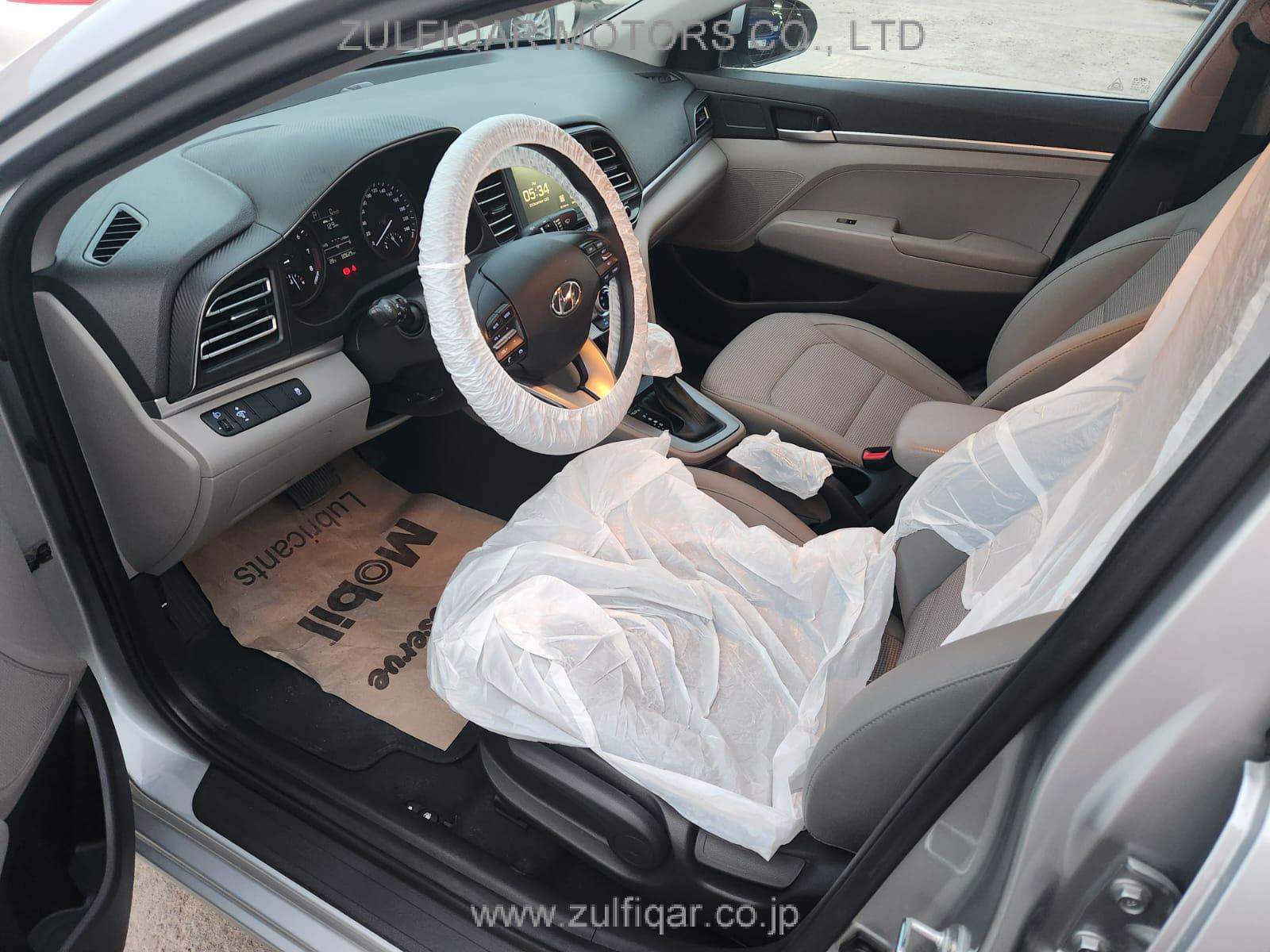 HYUNDAI ELANTRA 2020 Image 12