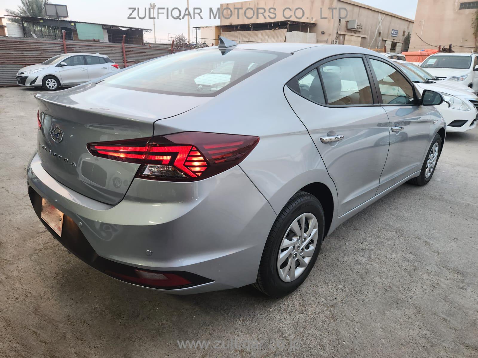 HYUNDAI ELANTRA 2020 Image 5