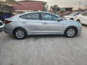 HYUNDAI ELANTRA 2020 Image 6