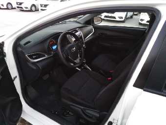TOYOTA YARIS 2019 Image 12
