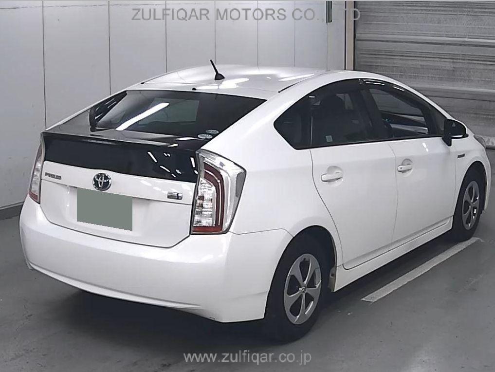 TOYOTA PRIUS 2015 Image 5