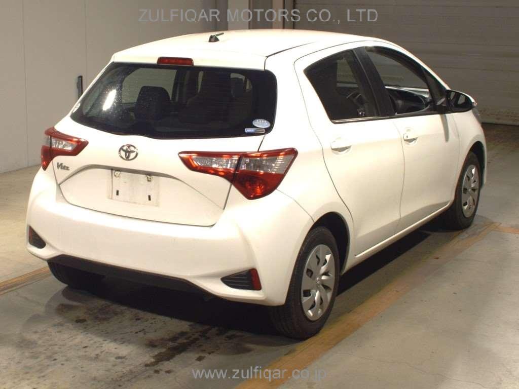 TOYOTA VITZ 2017 Image 2