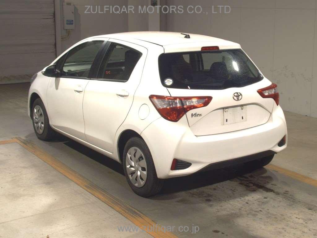 TOYOTA VITZ 2017 Image 4