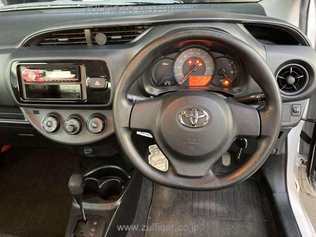 TOYOTA VITZ 2017 Image 6