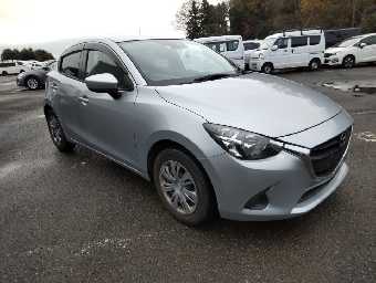 MAZDA DEMIO 2017 Image 6