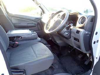 NISSAN NV350 CARAVAN 2016 Image 4