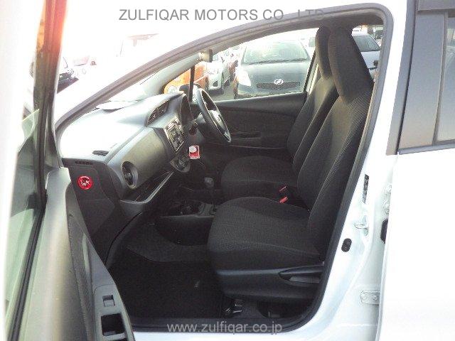 TOYOTA VITZ 2017 Image 20