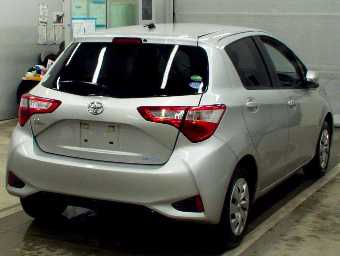 TOYOTA VITZ 2019 Image 2