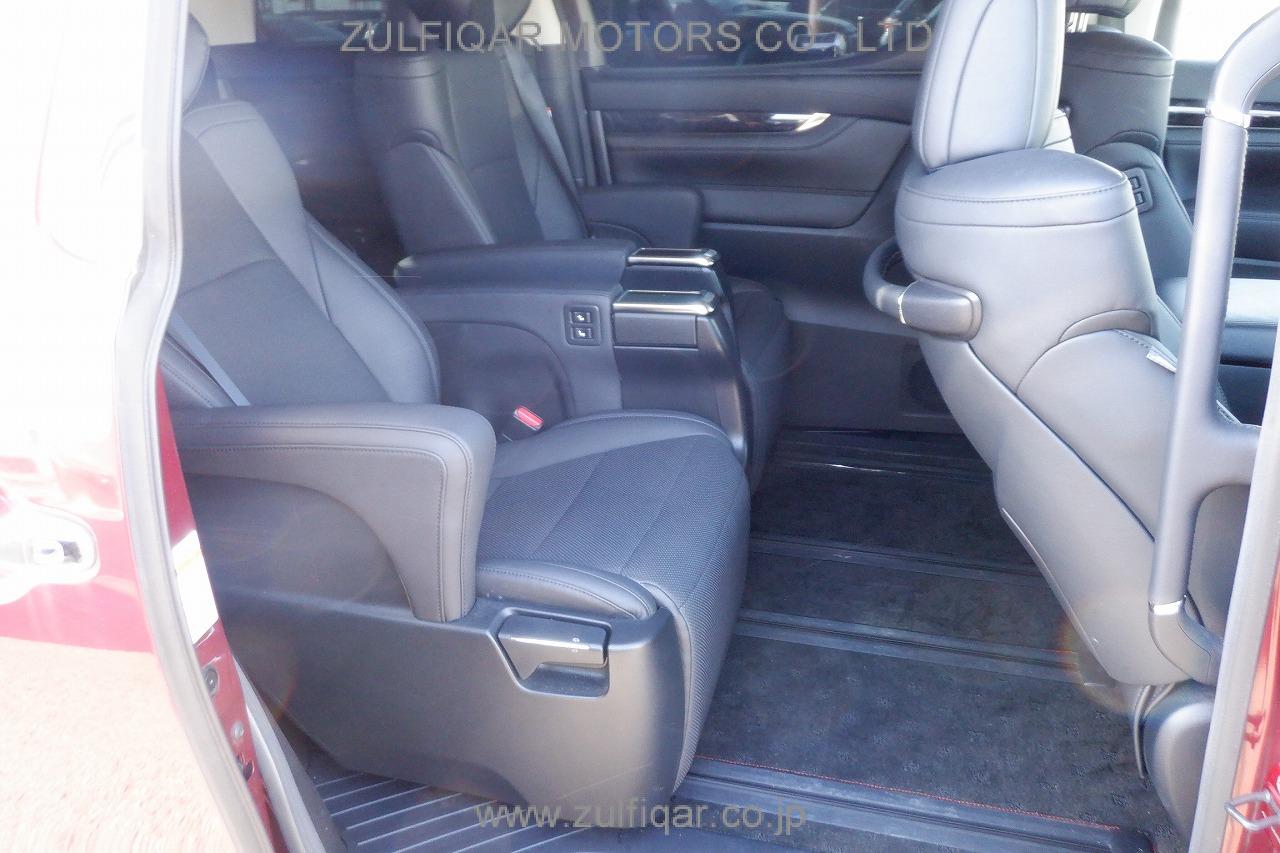 TOYOTA ALPHARD 2019 Image 7