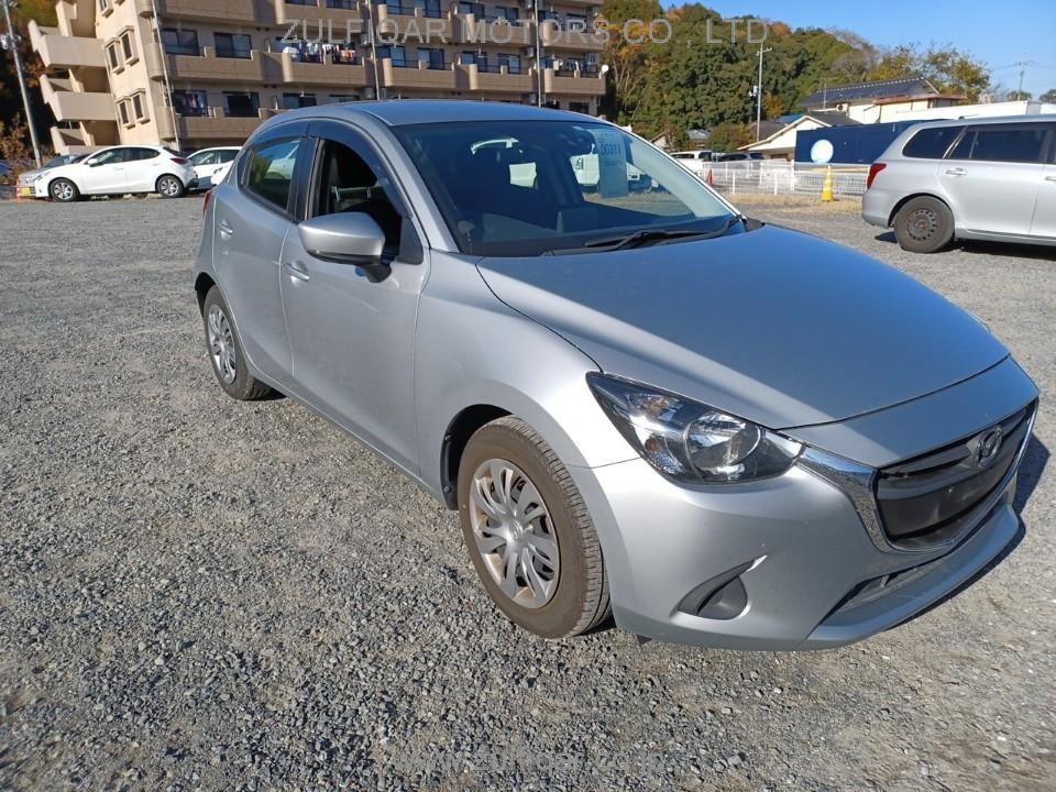 MAZDA DEMIO 2017 Image 6