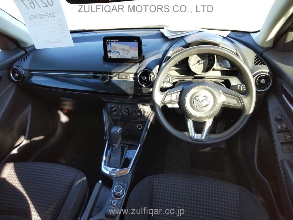 MAZDA DEMIO 2017 Image 8