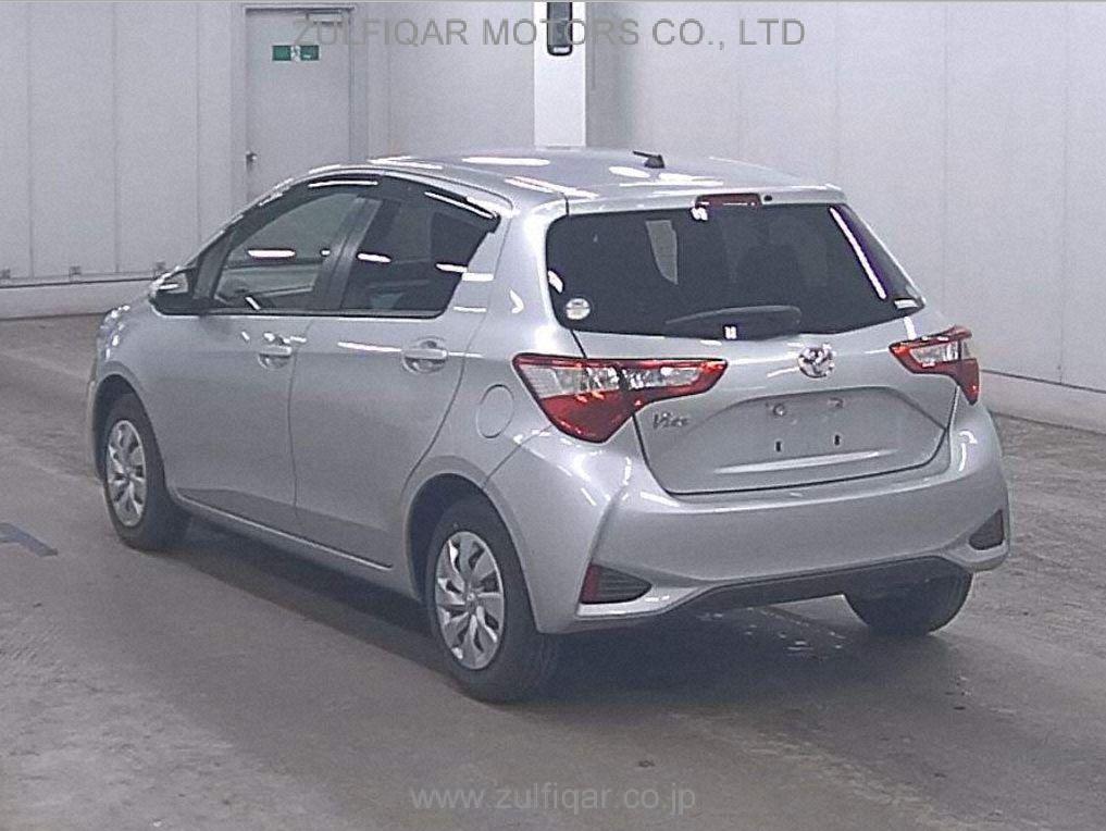 TOYOTA VITZ 2017 Image 2