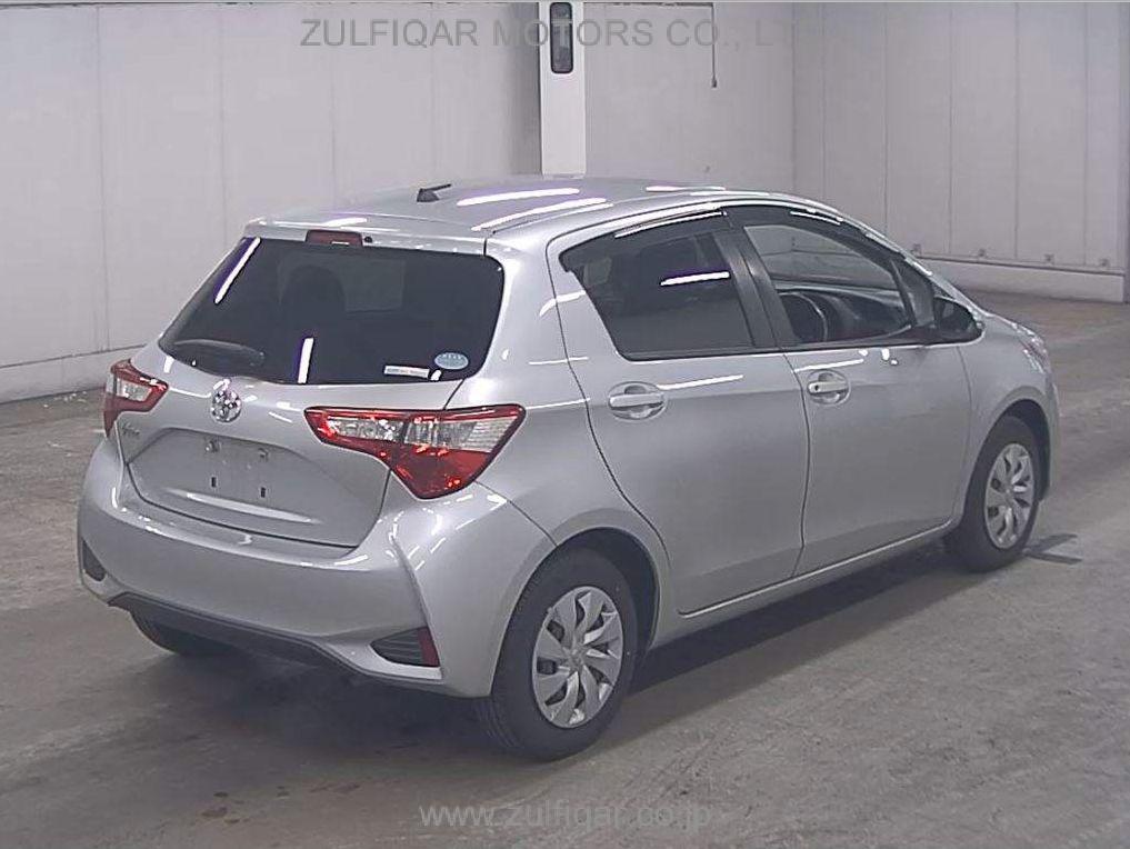 TOYOTA VITZ 2017 Image 5