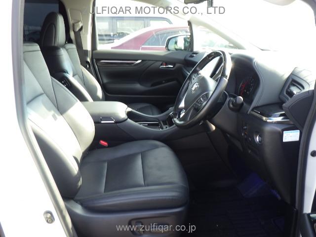 TOYOTA ALPHARD 2019 Image 9