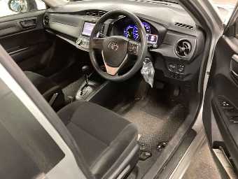 TOYOTA COROLLA AXIO 2017 Image 5