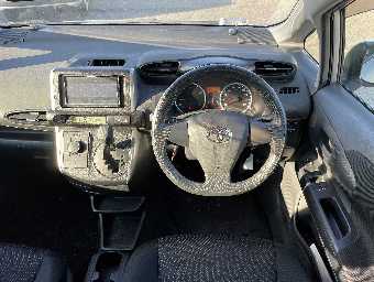 TOYOTA WISH 2017 Image 9
