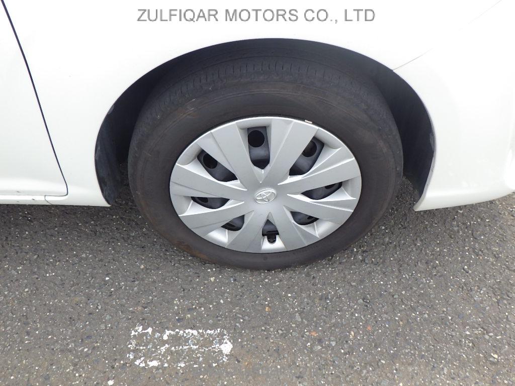 TOYOTA COROLLA FIELDER 2017 Image 9