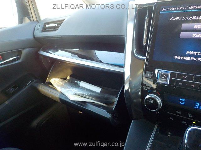 TOYOTA ALPHARD 2019 Image 12