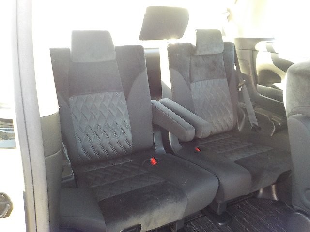 TOYOTA ALPHARD 2019 Image 21