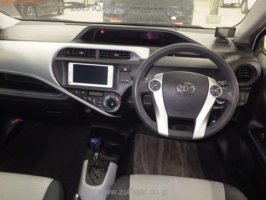 TOYOTA AQUA 2014 Image 6