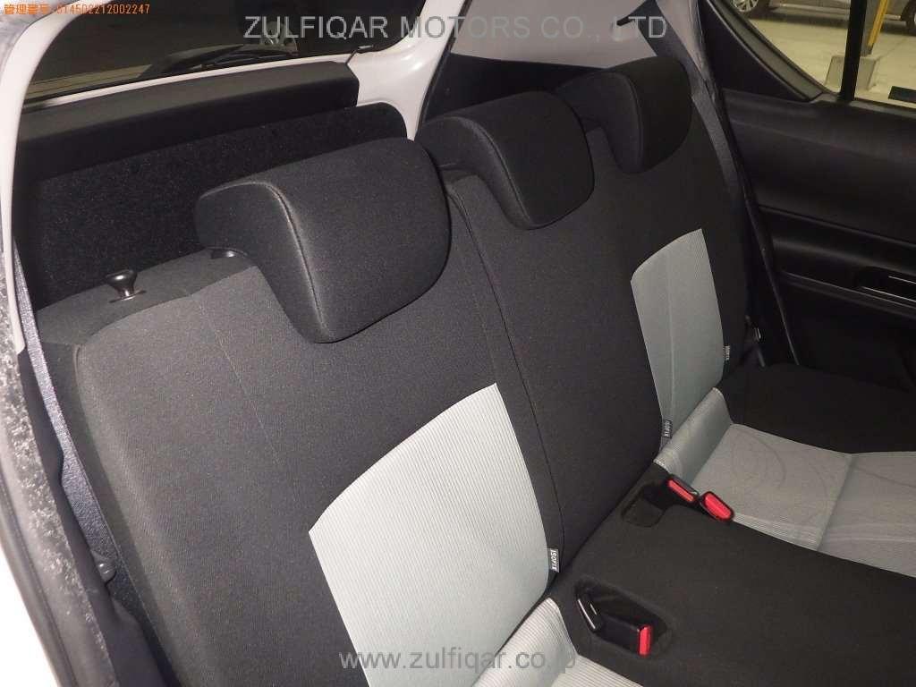 TOYOTA AQUA 2014 Image 7